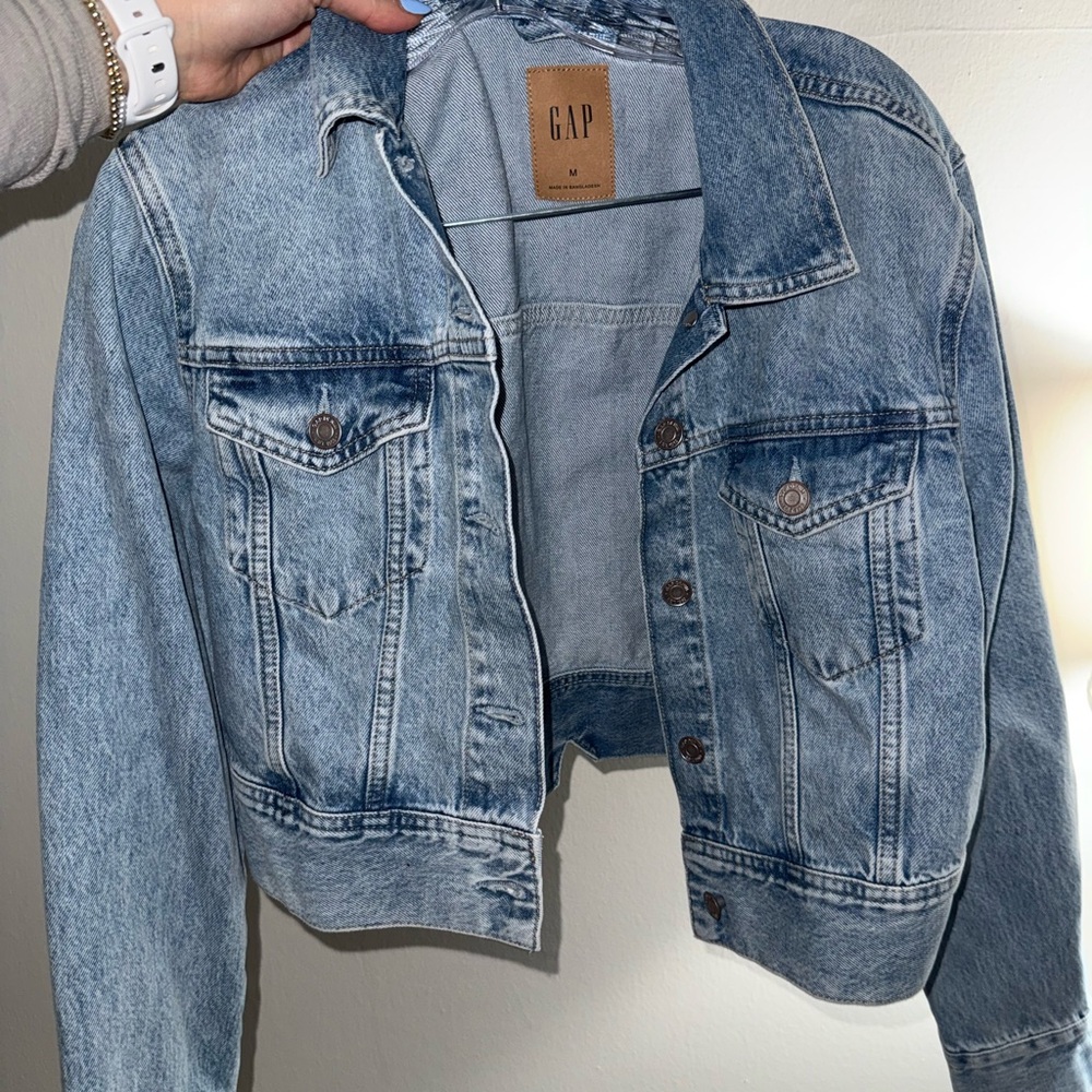 GAP Light Wash Blue Cropped Denim Jacket